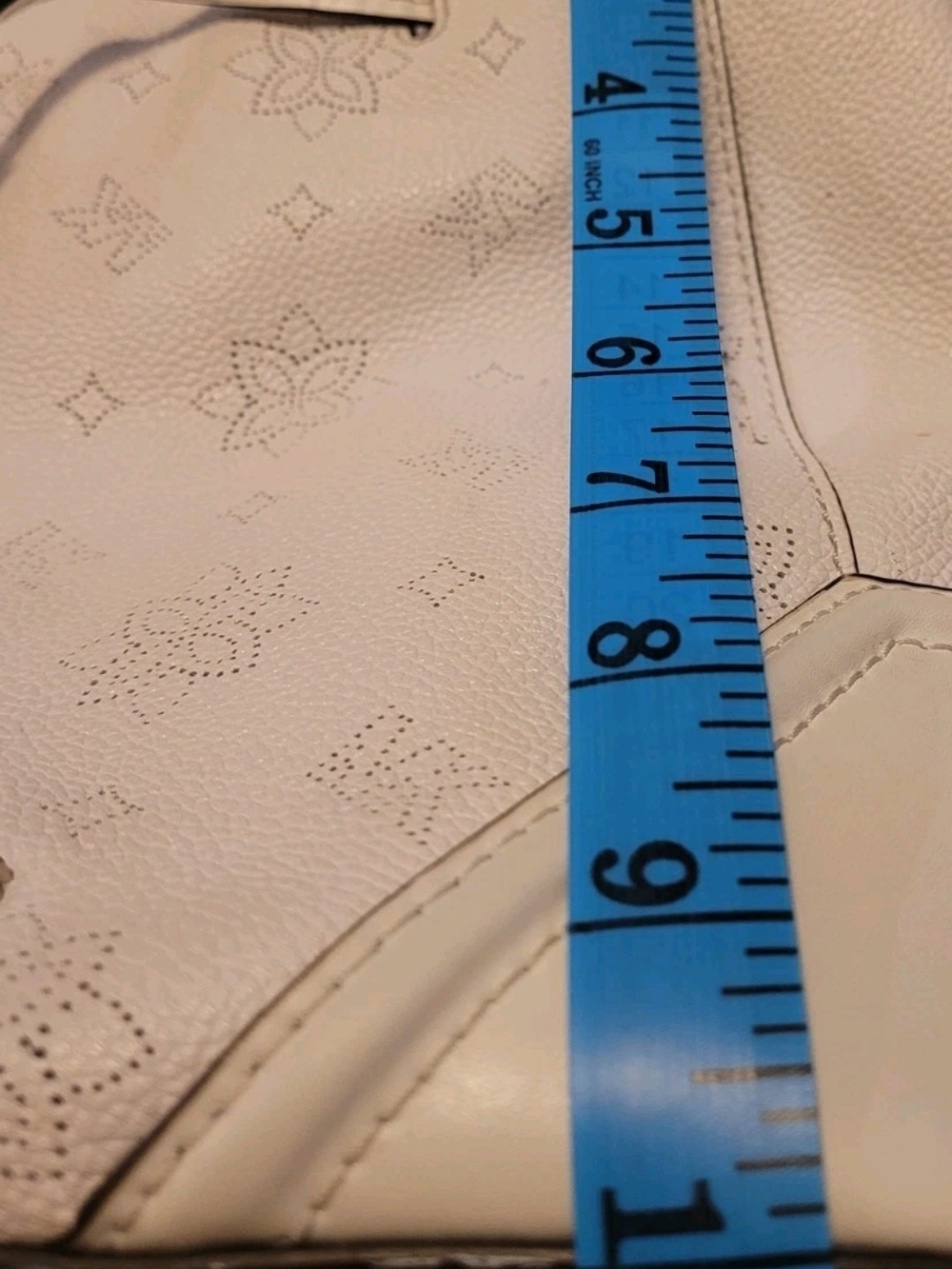 Michael Kors White Perforated Logo Bucket Bag Shoulder Purse Gold MK Charm - Picture 10 of 12